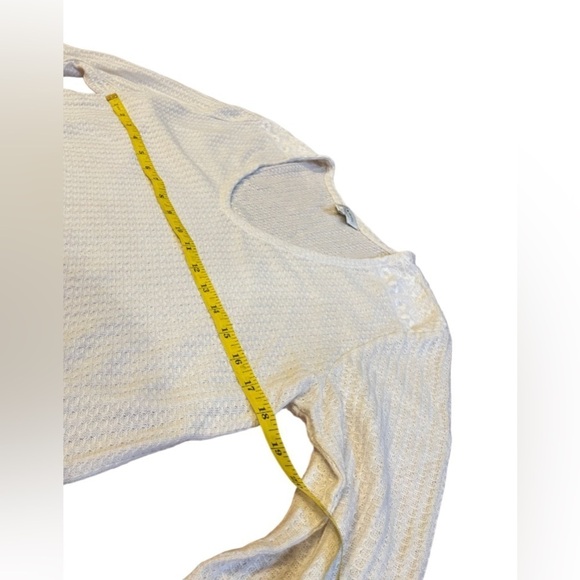 Lucky Brand Waffle Thermal Top cream. Open sleeves size medium - Picture 8 of 9